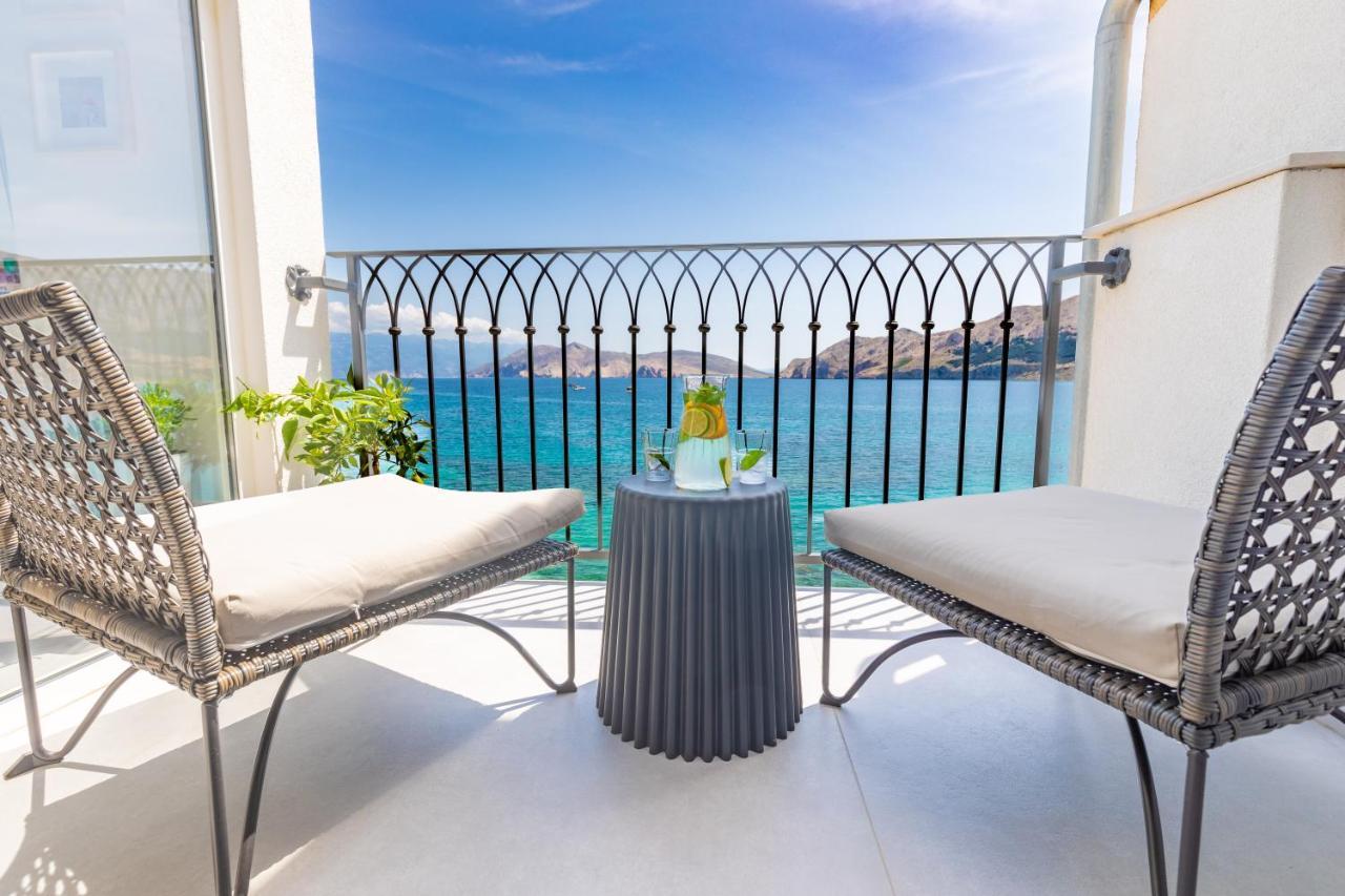 Seafront Baska Apartment Eksteriør billede